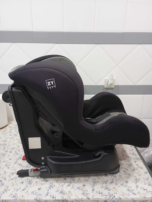 Cadeira Isofix ZY cinzenta