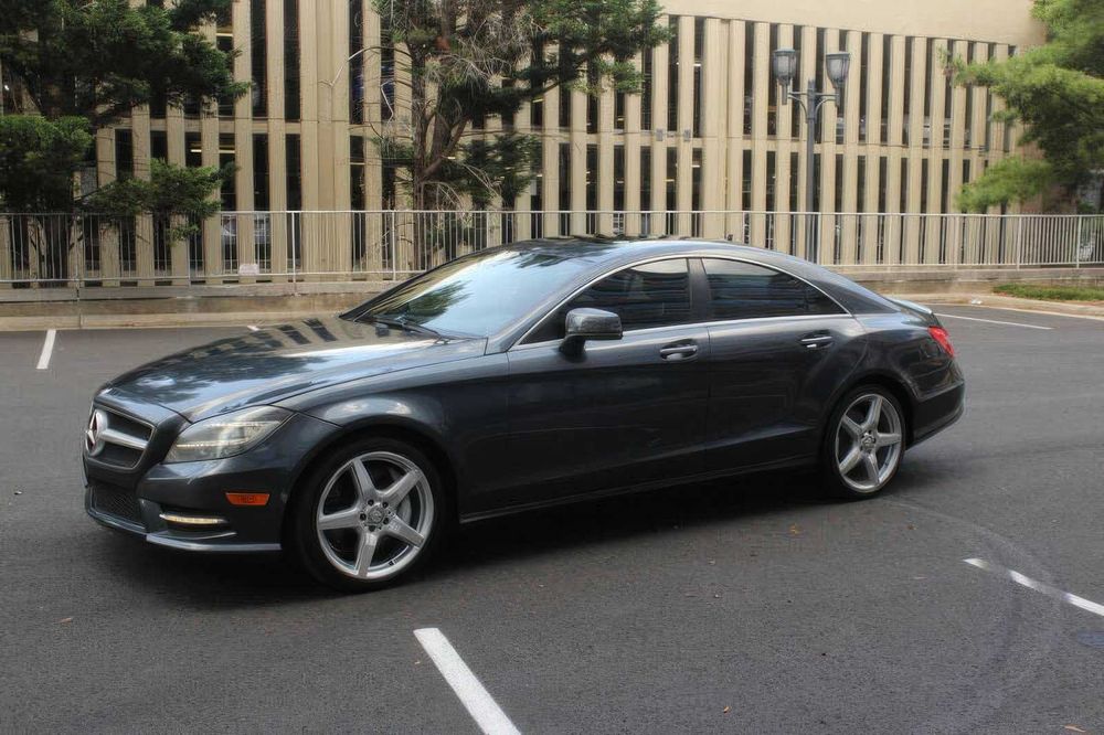 Mercedes-Benz CLS      2013