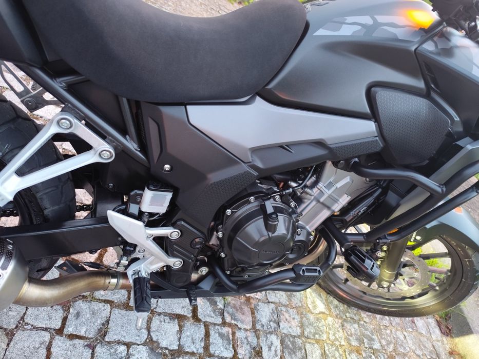 Honda CB 500X muito bem cuidada