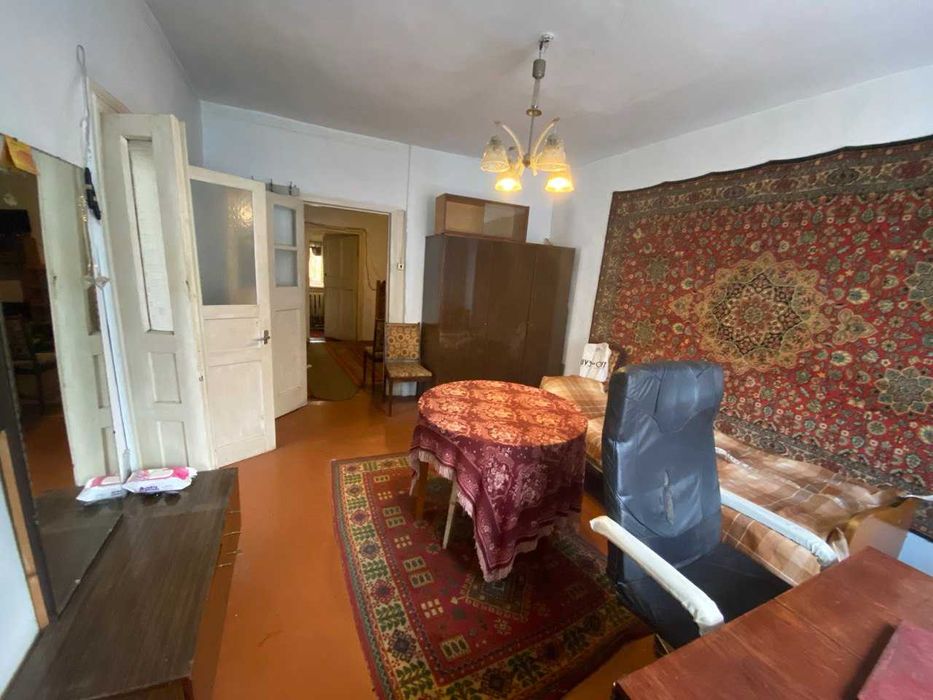 Частина будинку, 3 кімнати, 2 гаража, район Можайського