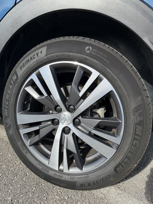 Peugeot 3008 1.5 BlueHDi 130cv Automático CORRENTE 8MM