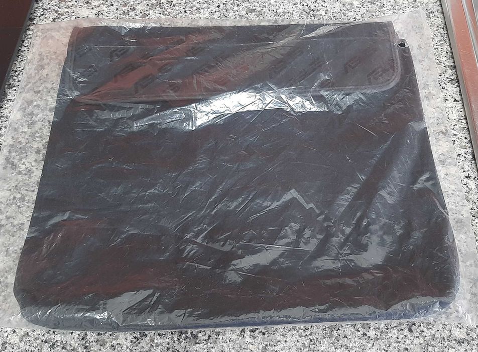 Bolsa neoprene cinza-escuro para portátil