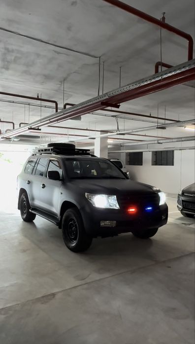 Toyota Land Cruiser 200