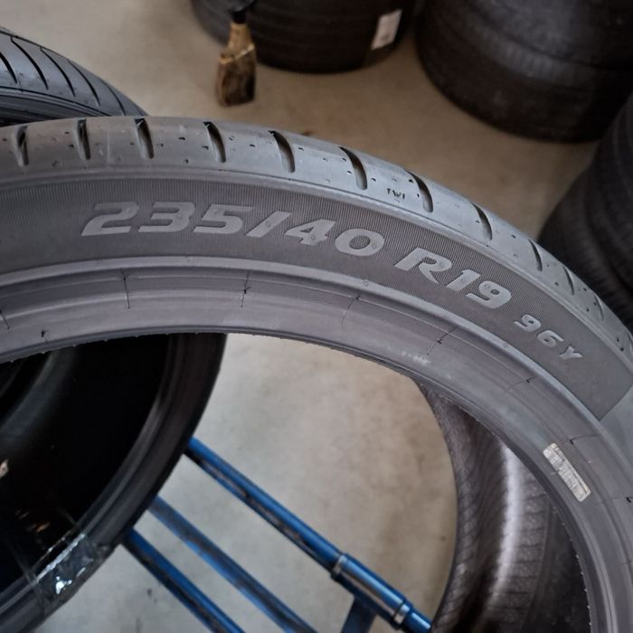 235/40/19 R19 Pirelli PZero PZ4 4шт