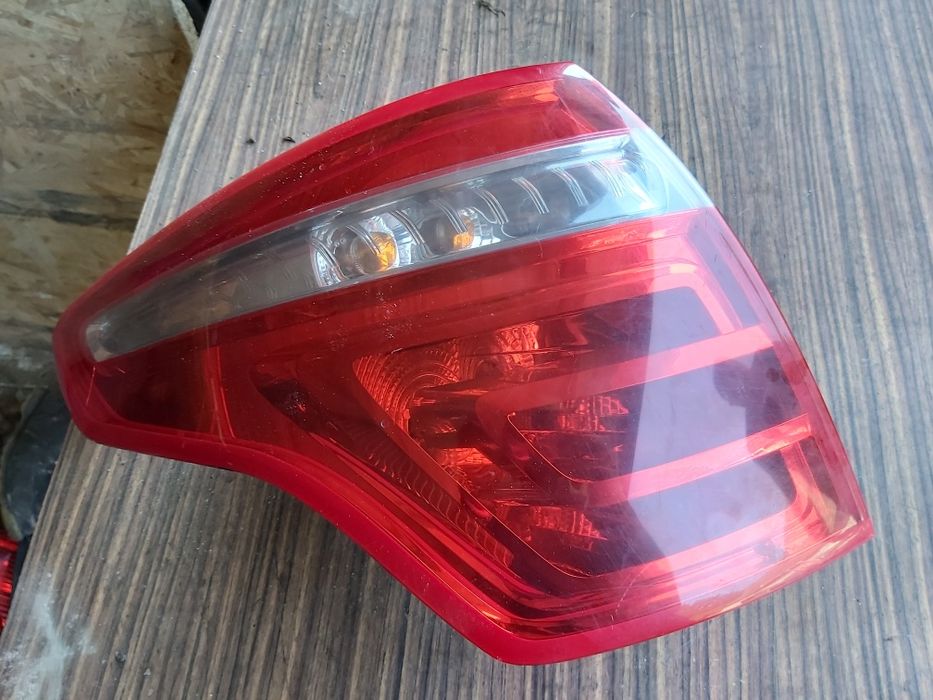 Lampa lewy tył C4 picasso Lift