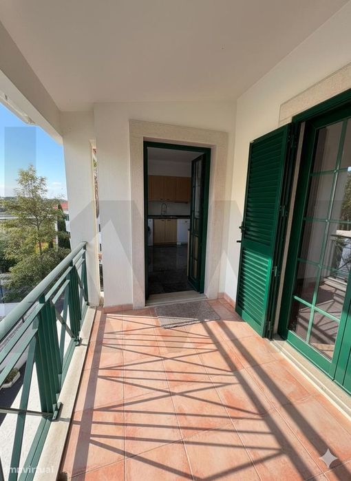 ARRENDA T3+1 Condomínio Privado | piscina, garagem e jardim centro Alc