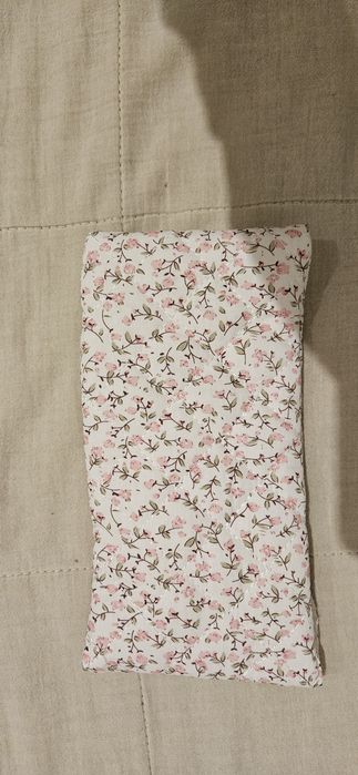 Materiałowe etui na okulary