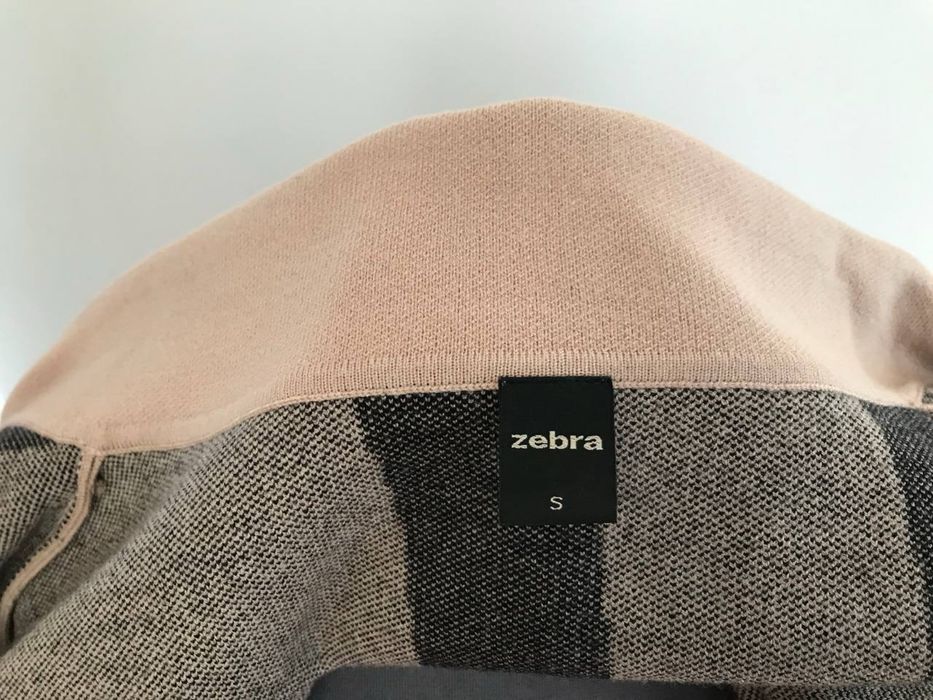Кардиган жіночий трикотажний ZEBRA геометричний принт S довгий
