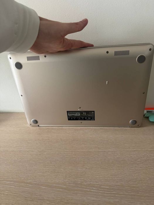 Ноутбук асус. Ідеальний стан