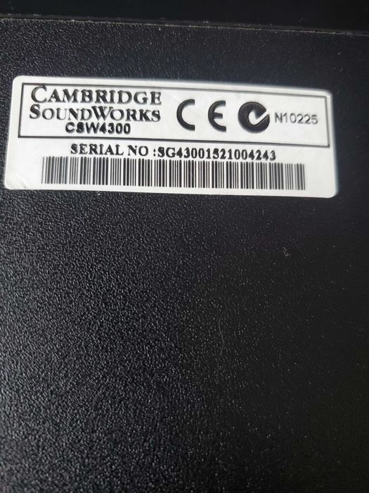 5 głośników z subwooferem