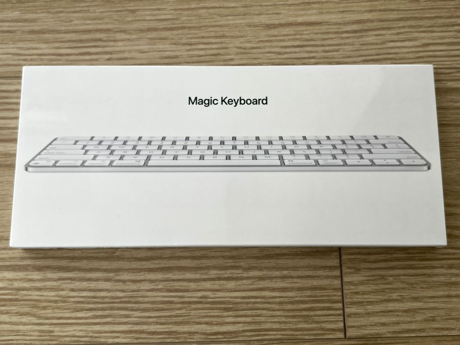 Apple Magic Keyboard (Model A2450) – Novo / Selado