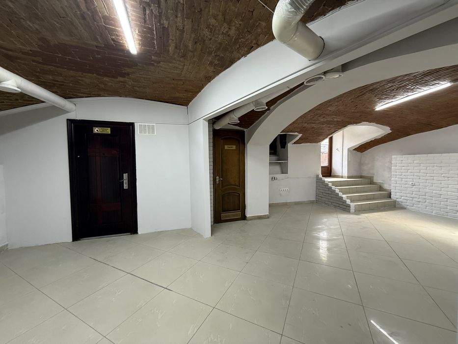 Продається приміщення Центр