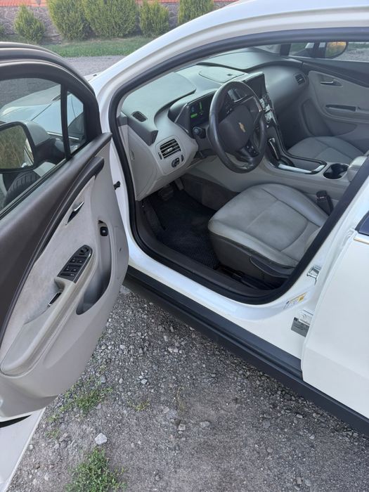 Продам власне авто Chevrolet Volt