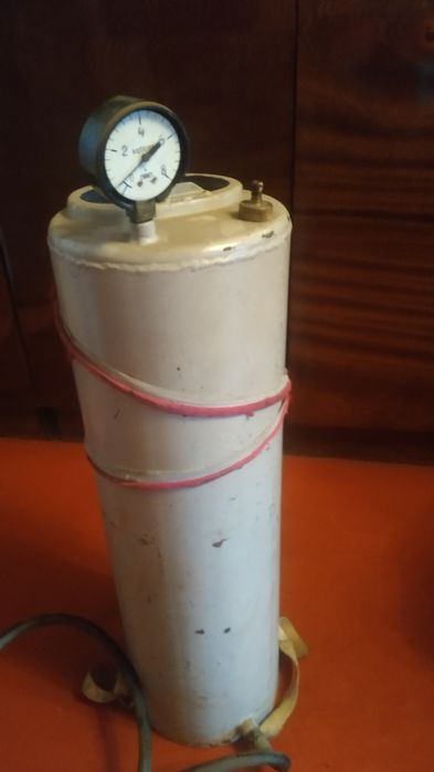 Продам опрыскиватель металлический 15 л