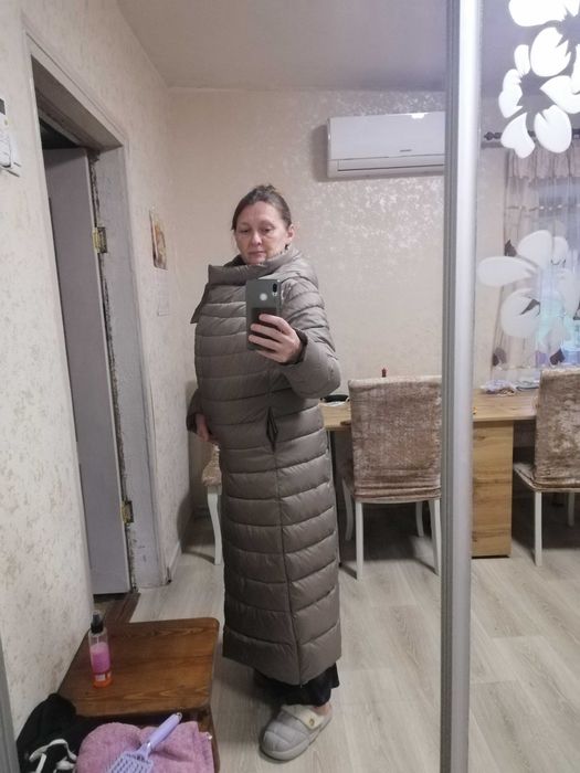 Длинная куртка купила на Резетке 2 месяца назад 2300 отдам 1700