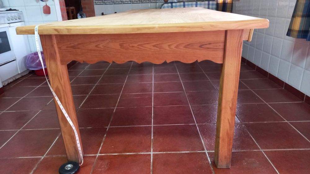 Mesa de Jantar Rústica em Madeira + 6 Cadeiras