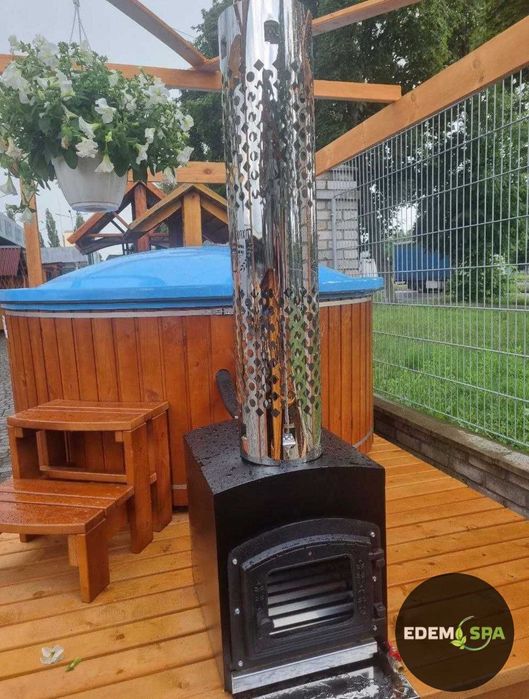 Сучасній карпатський чан на дровах для бізнесу і дому. Офуро.