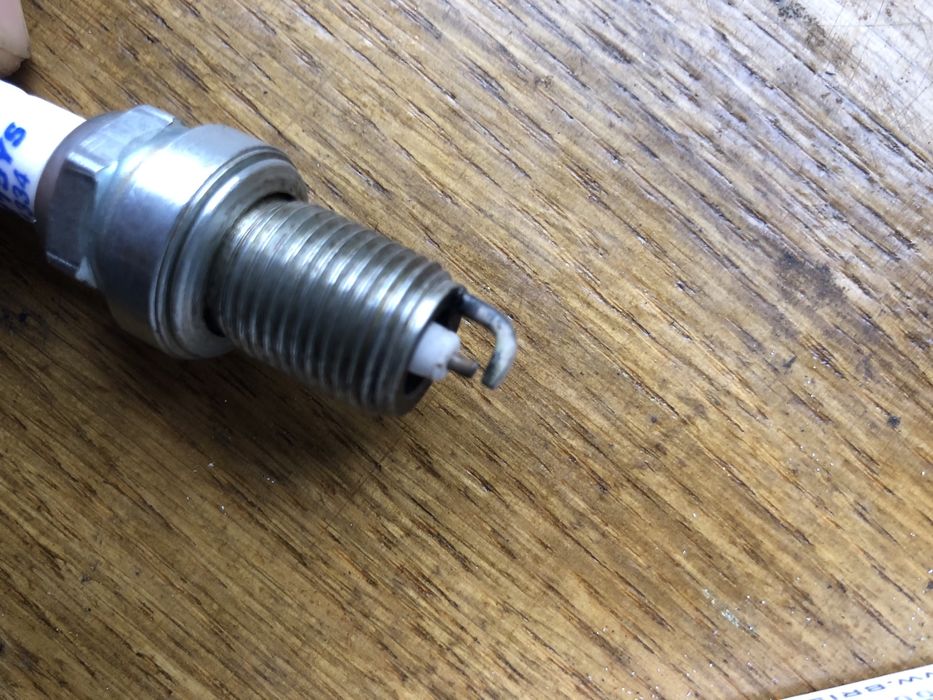 Свічки автомобільні BRISK.