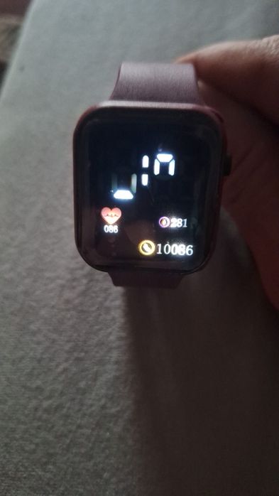 Witam sprzedał ładny zegarek dla kobiet