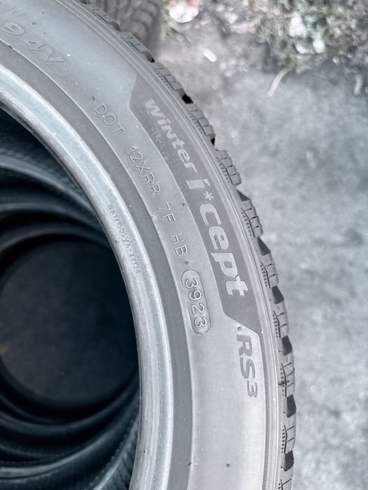 225 45 17 Hankook Winter Icept RS3 99% 2023 Шини Зима
