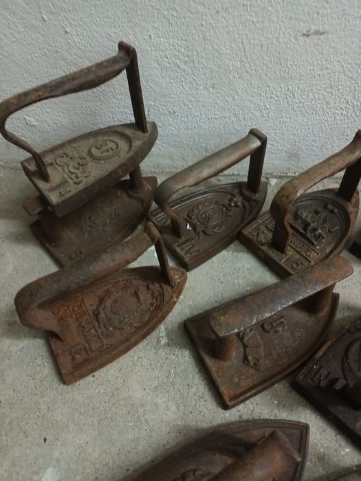 Ferros a carvão ou cunhas