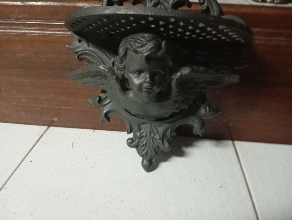Prateleira em ferro fundido