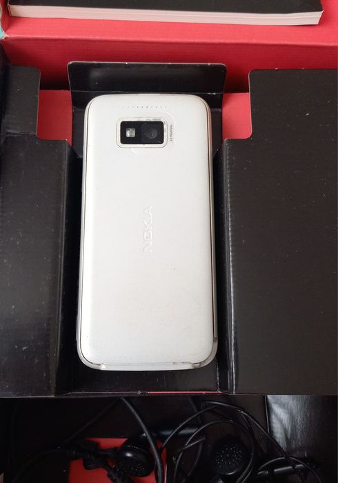 NOKIA 5530  XpressMusic сенсорний телефон