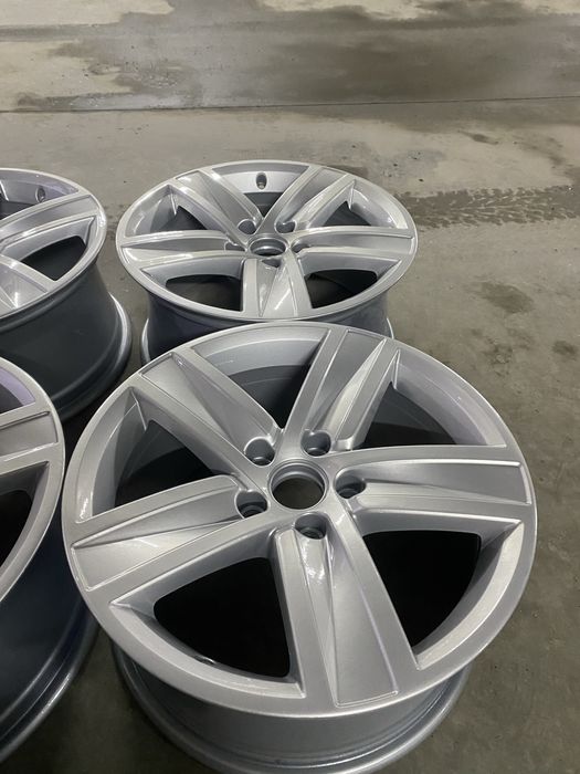 Диски 5.112 r17 в идеальном состоянии, только после покраски