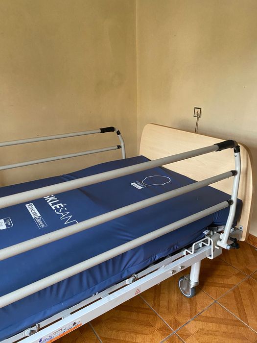 Cama Articulada Hospitalar Manual – Bom Estado