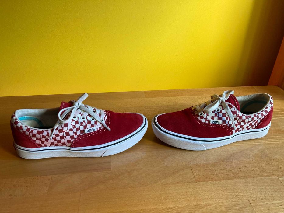 KA794 Vans Comfycush Era 36,5