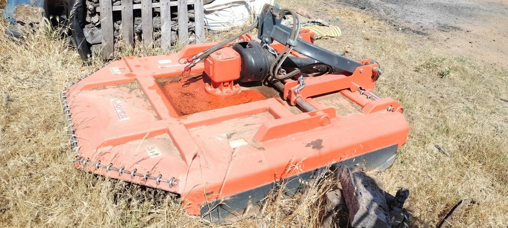 Capinadeira / Destroçador de Correntes Descentrável (Marca Joper)