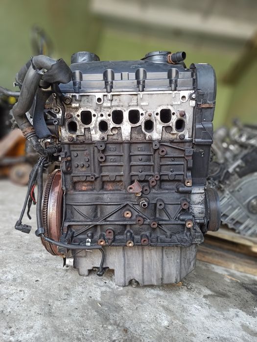 Двигун мотор двигатель BRS BRR VW T5 transporter multivan 1.9 TDI