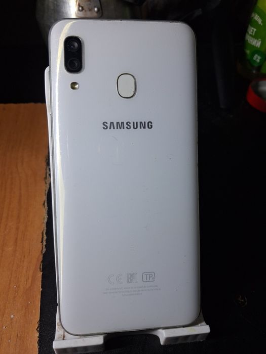 полностью рабочий Samsung A30 белый
