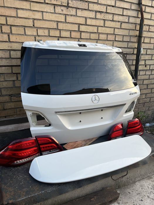 Кришка багажника Mercedes w166 GLE ML  ляда спойлер  скло ліхтарі четверть двері крило комплект