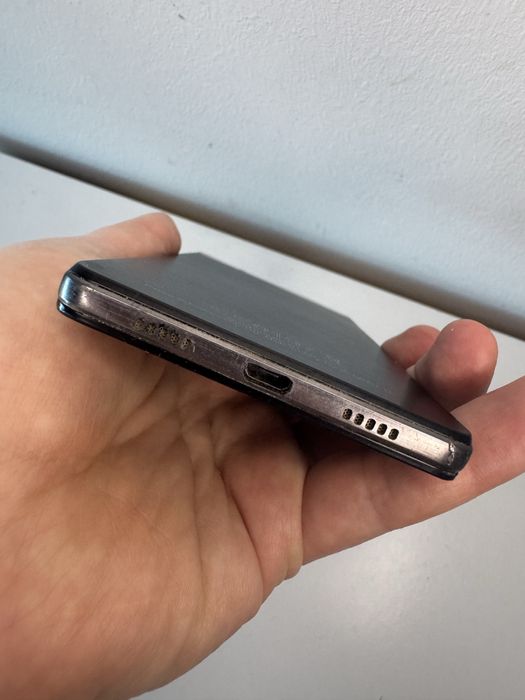 Huawei P8 Lite (ALE-L21) — не включается, на запчастини