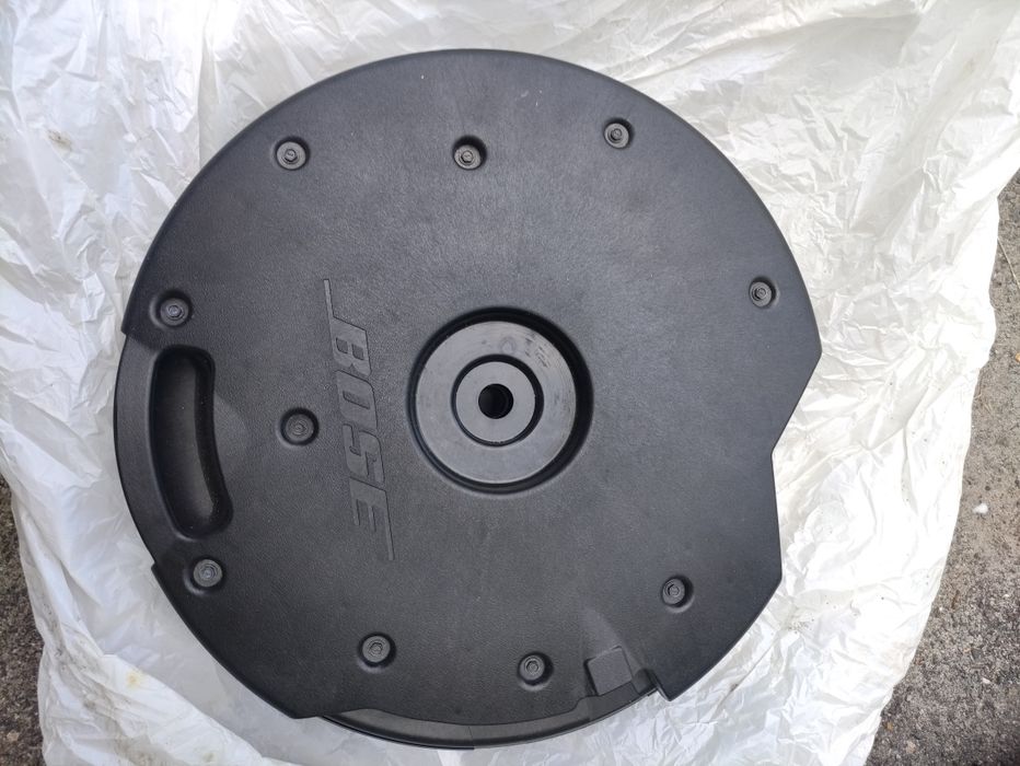 Сабвуфер Ніссан Рог.