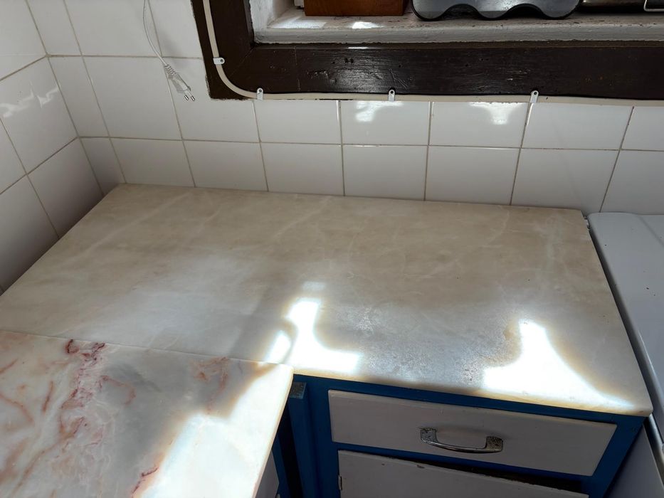 2 Bancas de cozinha e 4 pedras em mármore de Estremoz Rosa e Branco