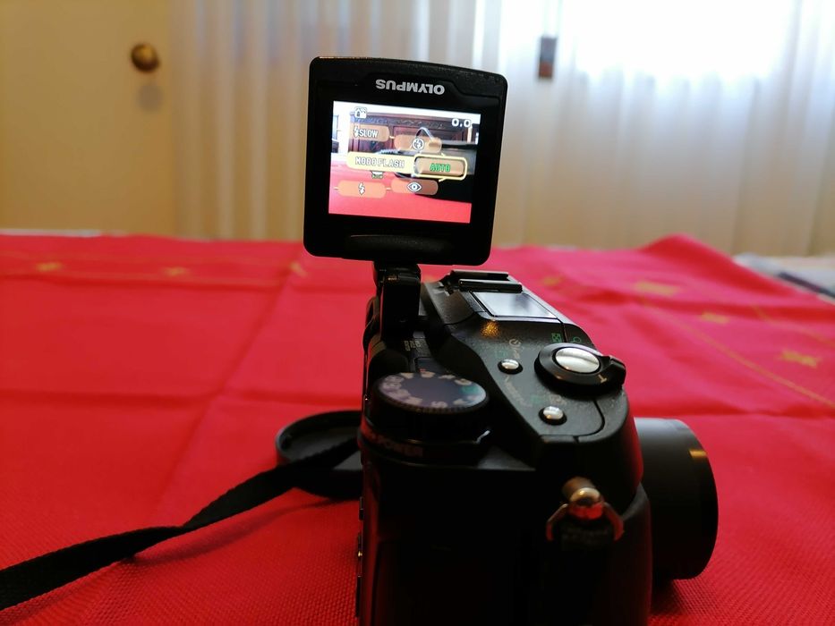 Máquina fotográfica Olympus camedia C-5060 wide zoom