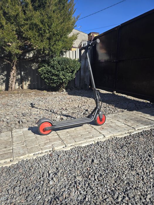 Продам самокат Segway Ninebot eKickScooter ZING C20