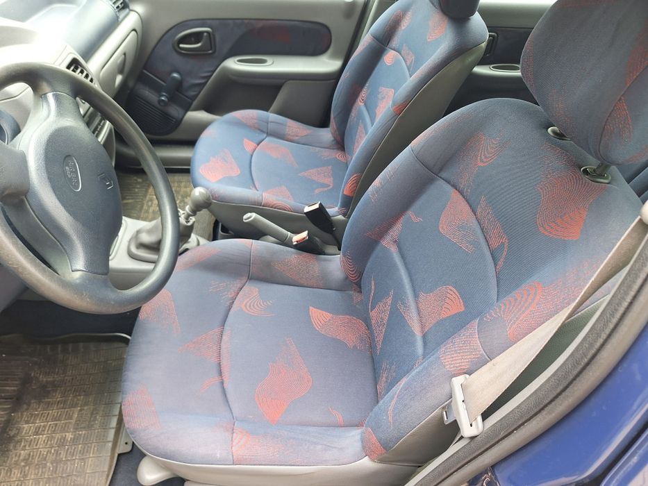 Renault Clio 2000r
