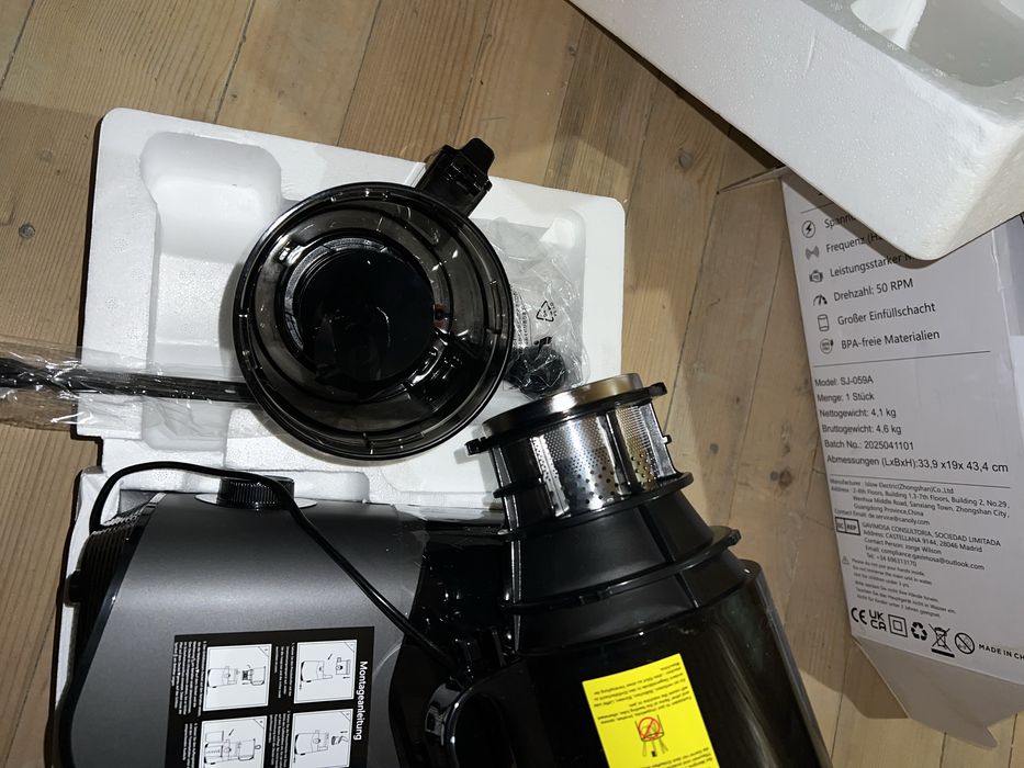 шнекова соковижималка(соковитискач)  SJ-059A.