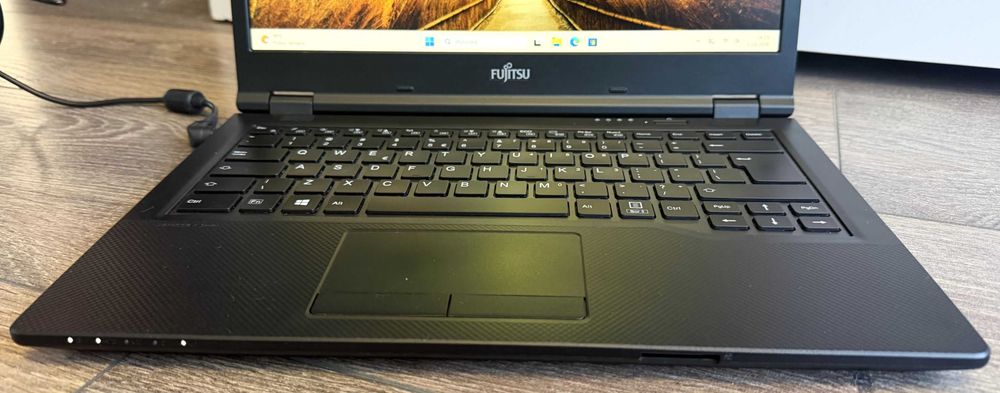 Laptop Fujitsu Lifebook E548 | i5-7300U | 8GB ram| 256GB ssd| Windows 11 Pro