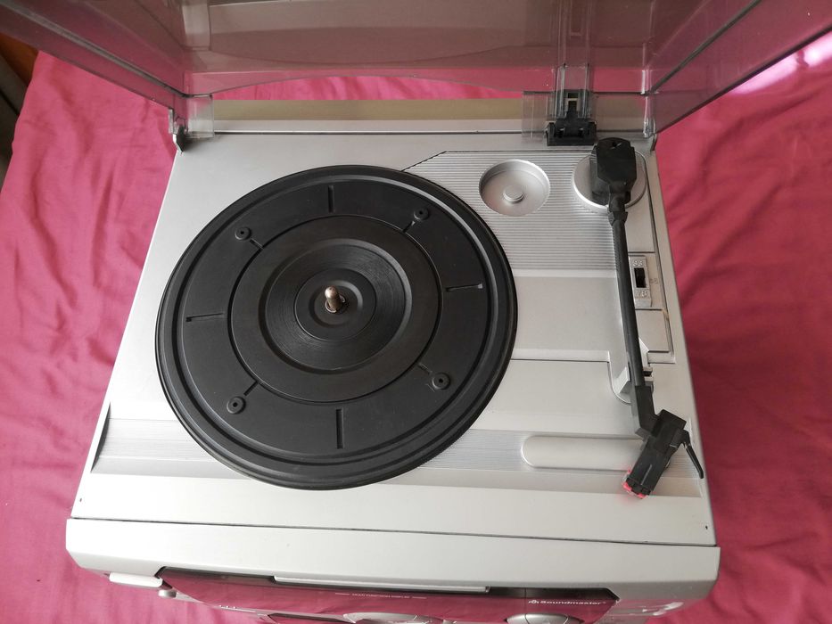 wieża Soundmaster z odtwarzaczem płyt winylowych MCD 5020 MP3 03/2006
