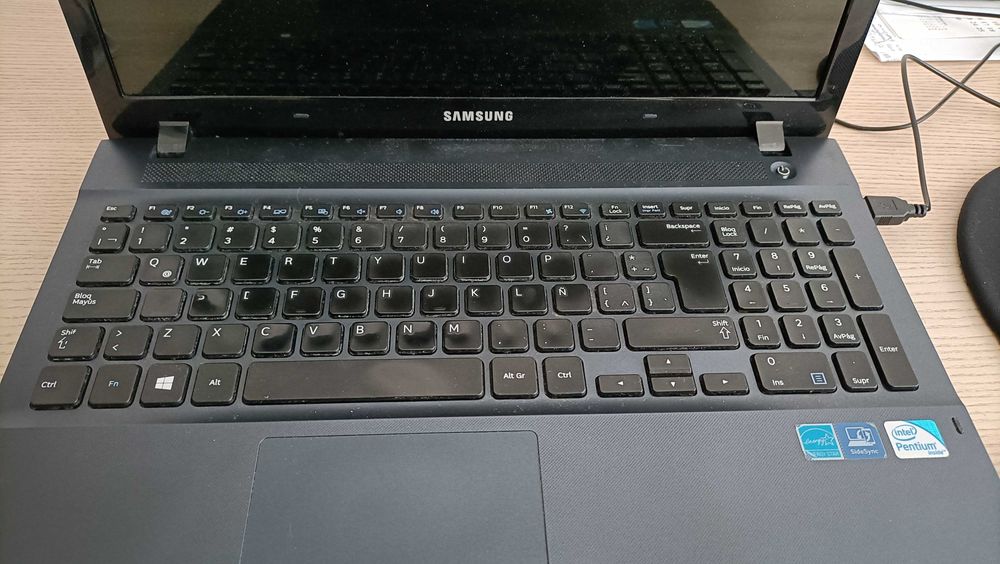Vendo Laptop Samsung 15.6 polegadas