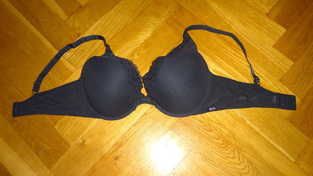 Biustonosz Calvin Klein 80D push up