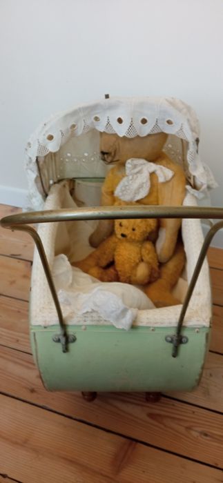 Przedwojenny kolekcjonerski duży wózek antyk dla lalek