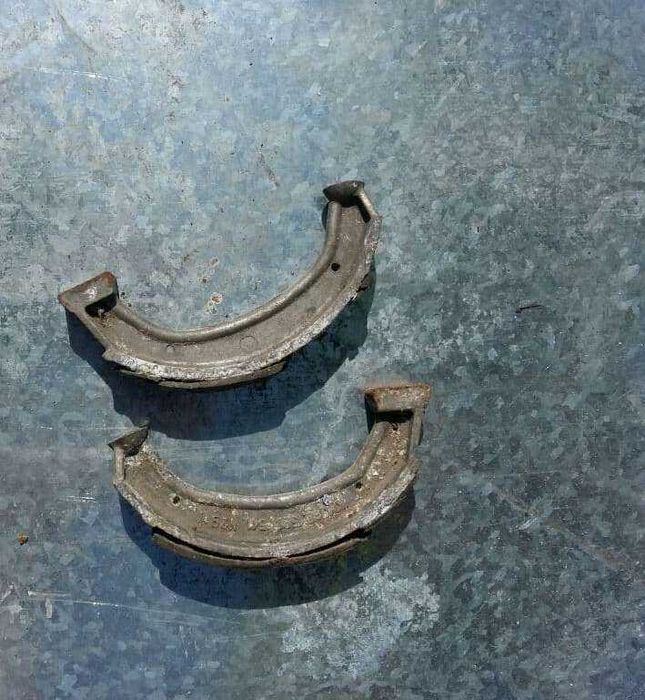 Тормозные колодки мотоцикла МТ 10