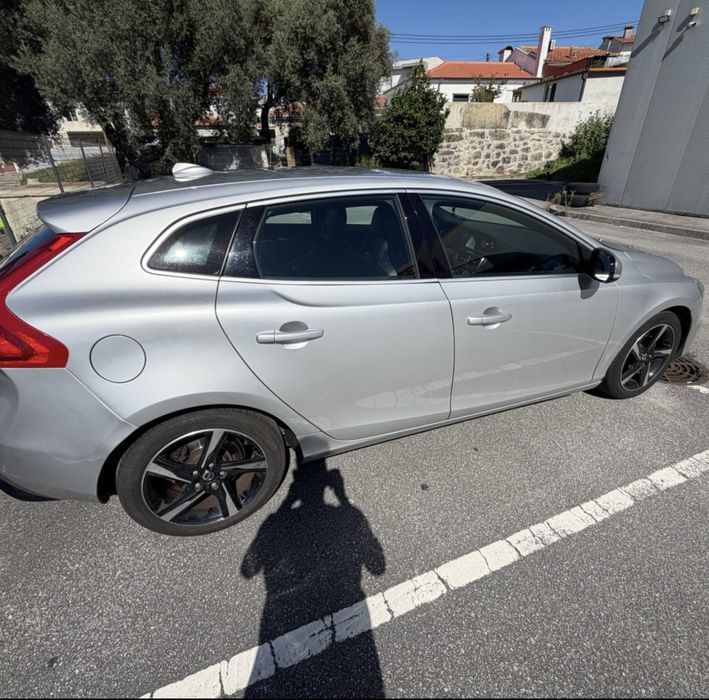 Volvo V40 R-Design foto 3