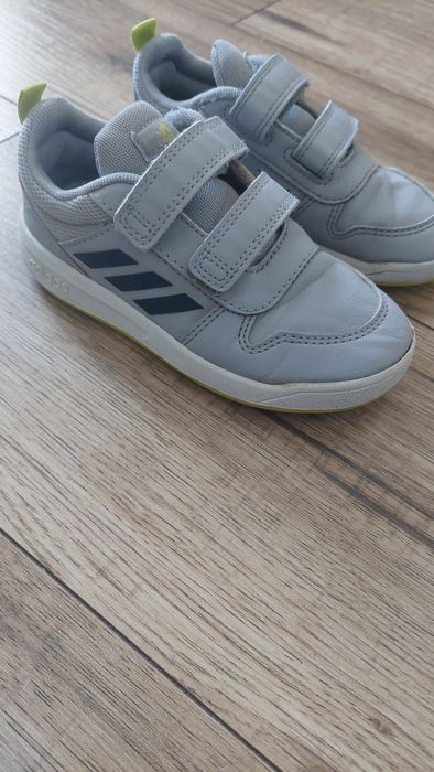 Buty Adidas chłopięce roz. 27