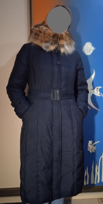 Пальто-пуховик капюшон мех енота, M(44-46) Б/У отличное состояние